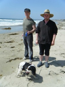 Mike Cartel (l.) Ryan and Addison Rathbone (foreground) hit the beach for Ghost Dog 2
